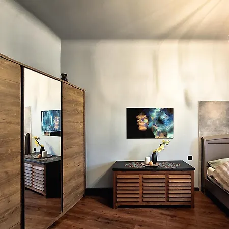 Appartement Silti, Atjaunoti Dzivokli Tuvu Centram - 1st Floor Riga